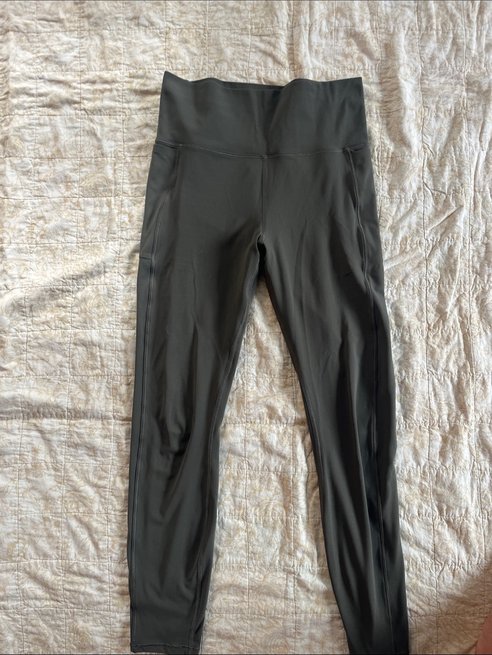 Vuori olive green High-Waist Leggings with pockets